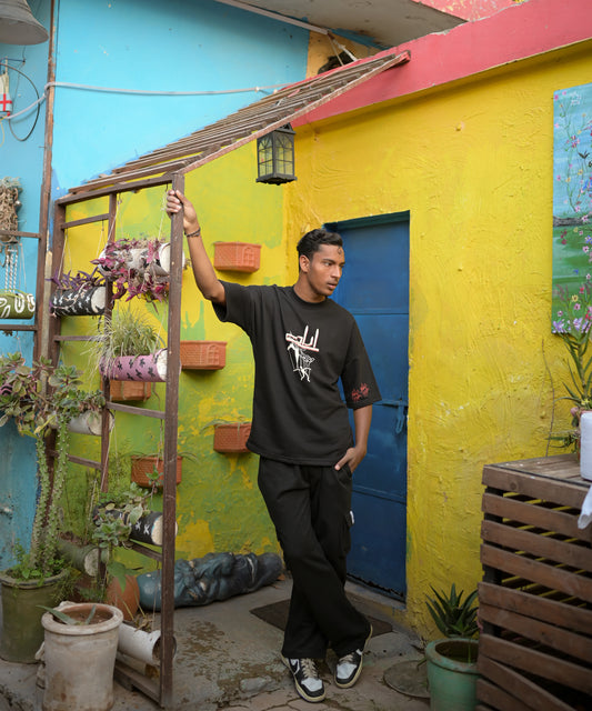 HAND PUPPET - OVERSIZED T-SHIRT