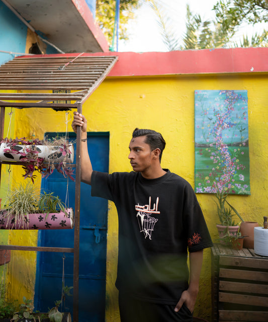 HAND PUPPET - OVERSIZED T-SHIRT